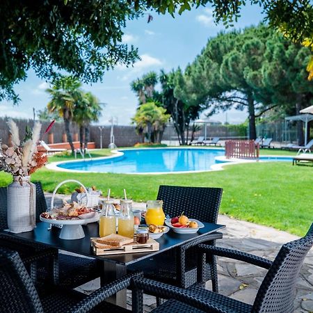 Felix Hotel Valls Bagian luar foto