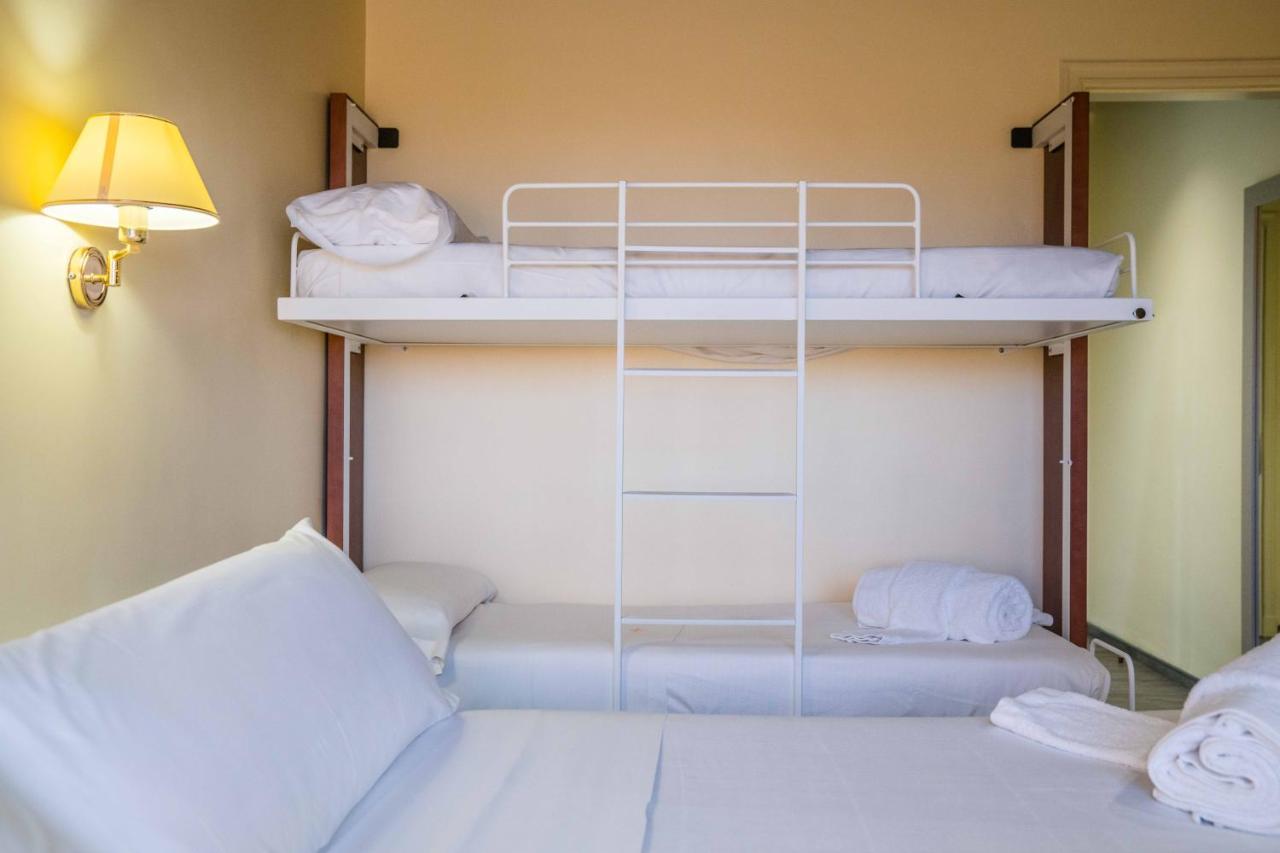 Felix Hotel Valls Bagian luar foto