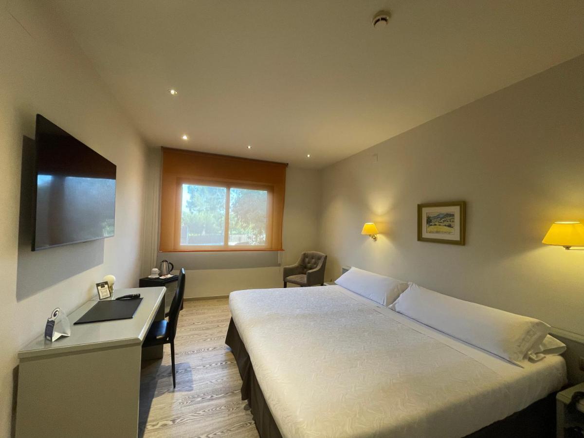 Felix Hotel Valls Bagian luar foto