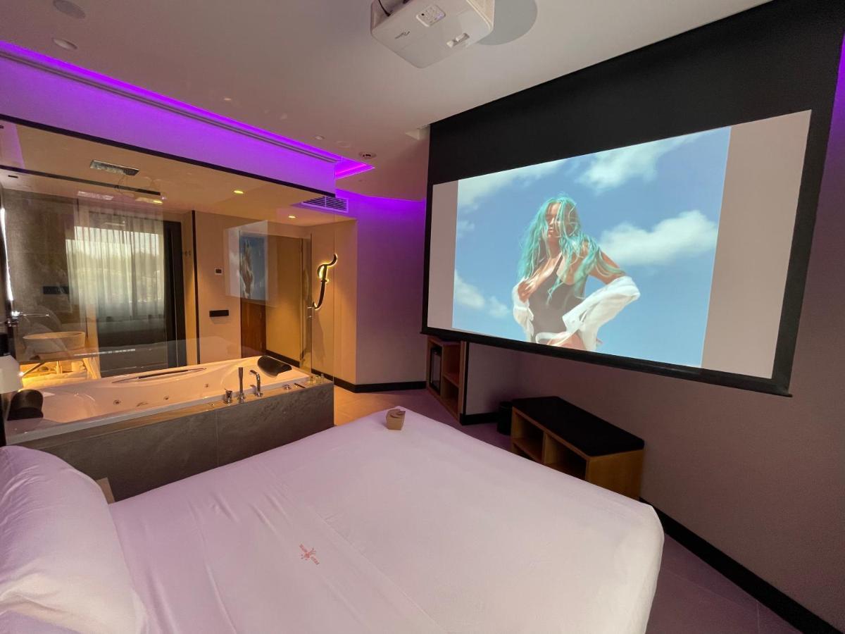 Felix Hotel Valls Bagian luar foto