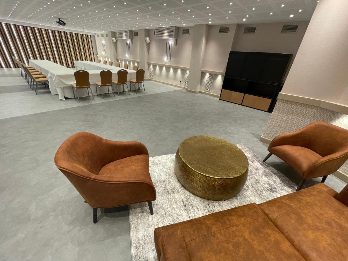 Felix Hotel Valls Bagian luar foto