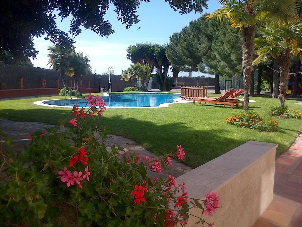 Felix Hotel Valls Bagian luar foto
